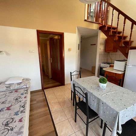 Hellasz Apartman Gyula Exterior photo