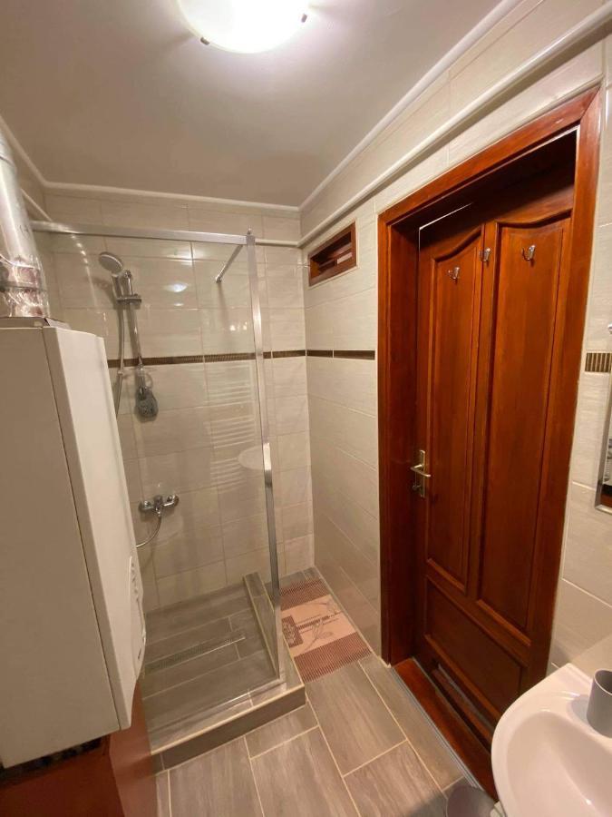 Hellasz Apartman Gyula Exterior photo