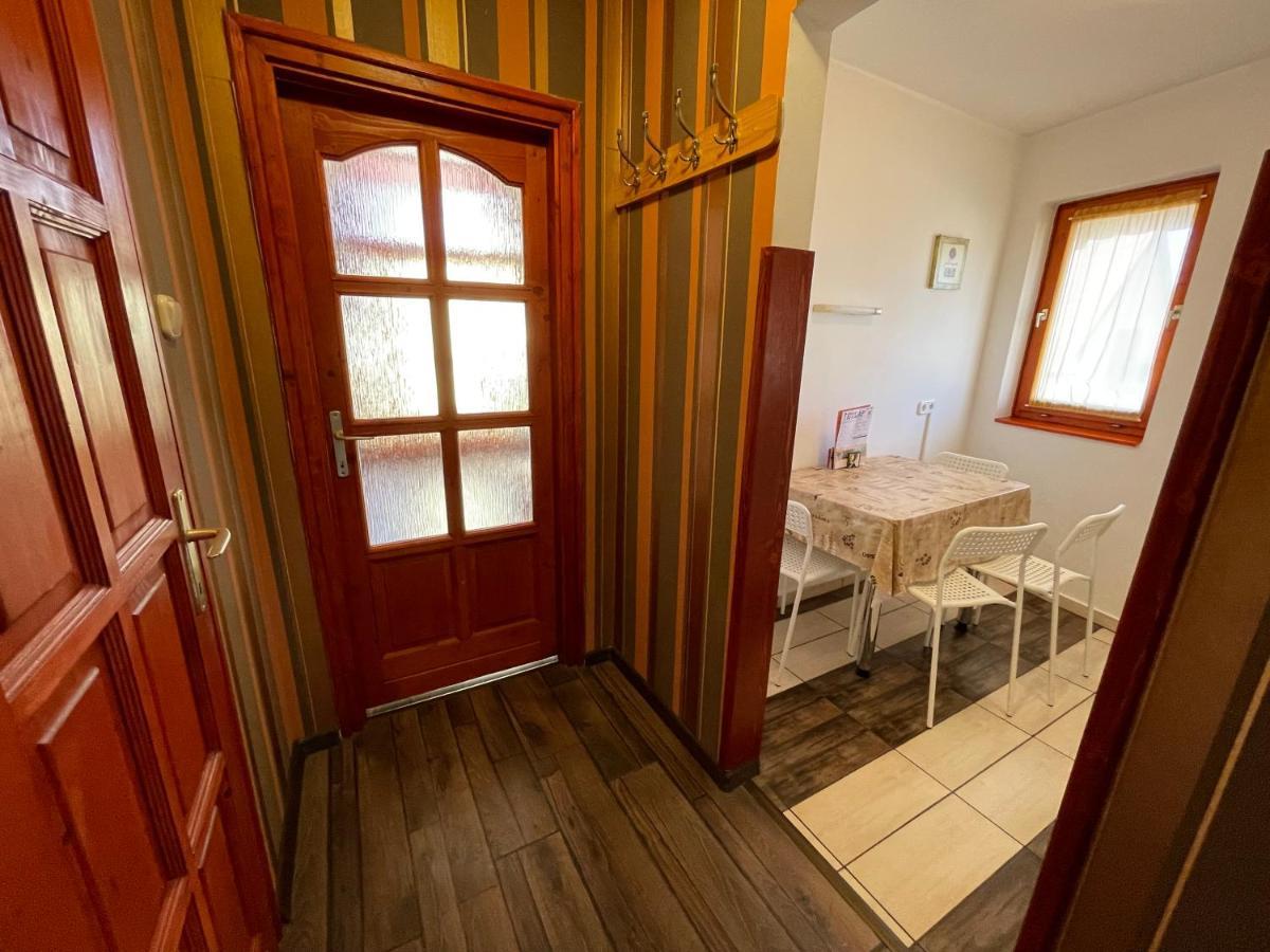 Hellasz Apartman Gyula Exterior photo